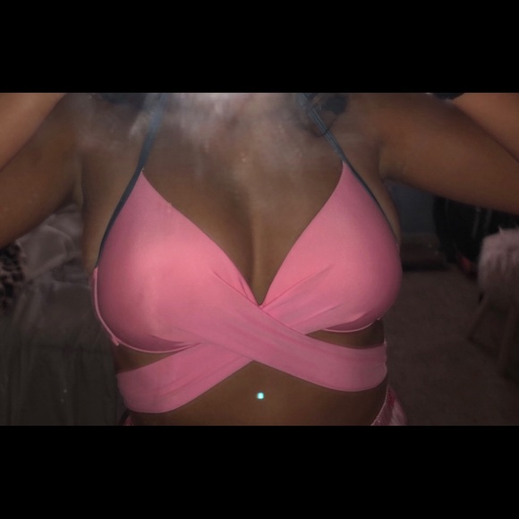 V cute cross swimmy! - Picture 2 of 2